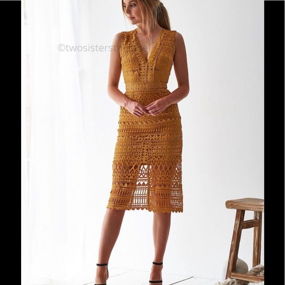 two sisters the label scarlett dress